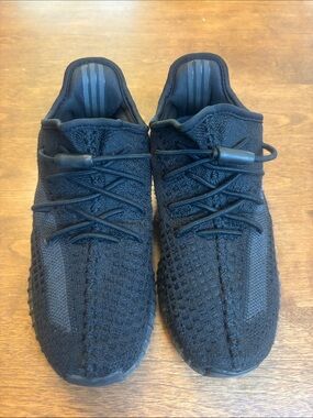 Adidas Yeezy Boost 350 V2 Onyx sneakers